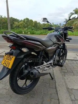 Bajaj Discover 2015