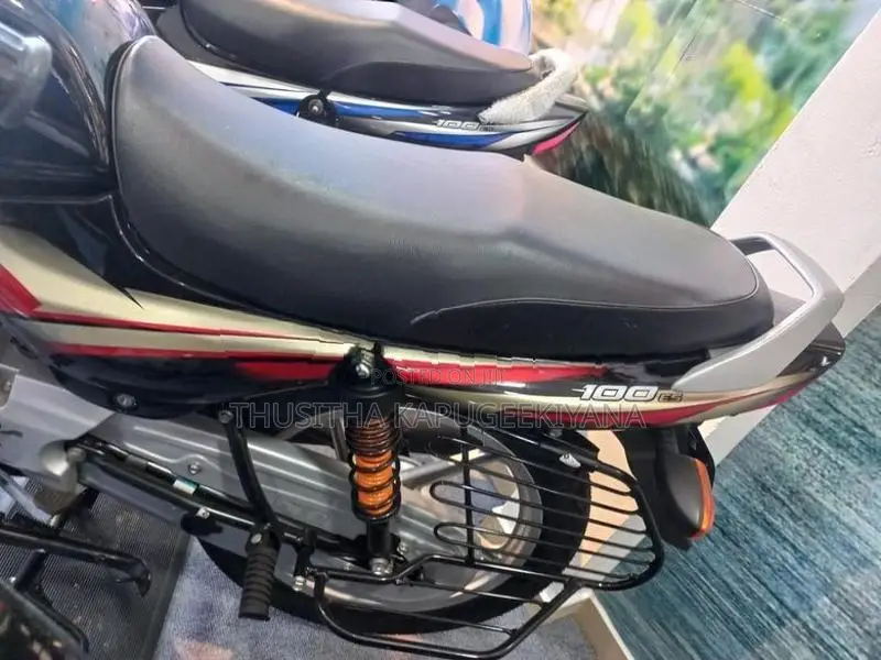 Bajaj CT100 red 100 2026