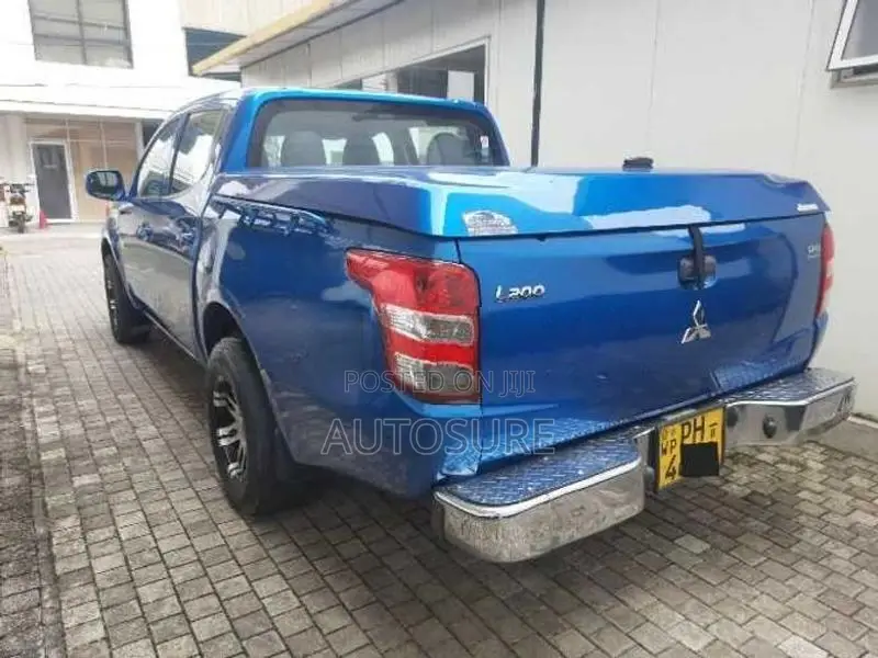 Mitsubishi L200 2016