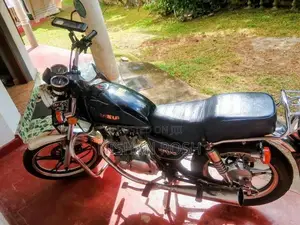 Suzuki GN 125 2024