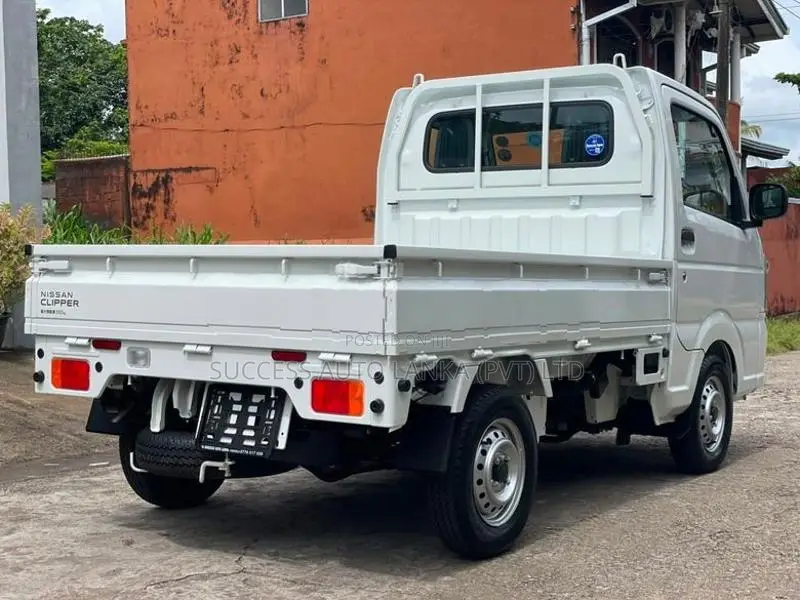 Nissan Clipper Truck 2025