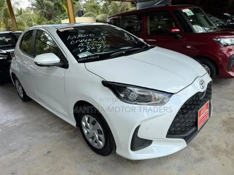 Toyota Yaris X Grade 2025