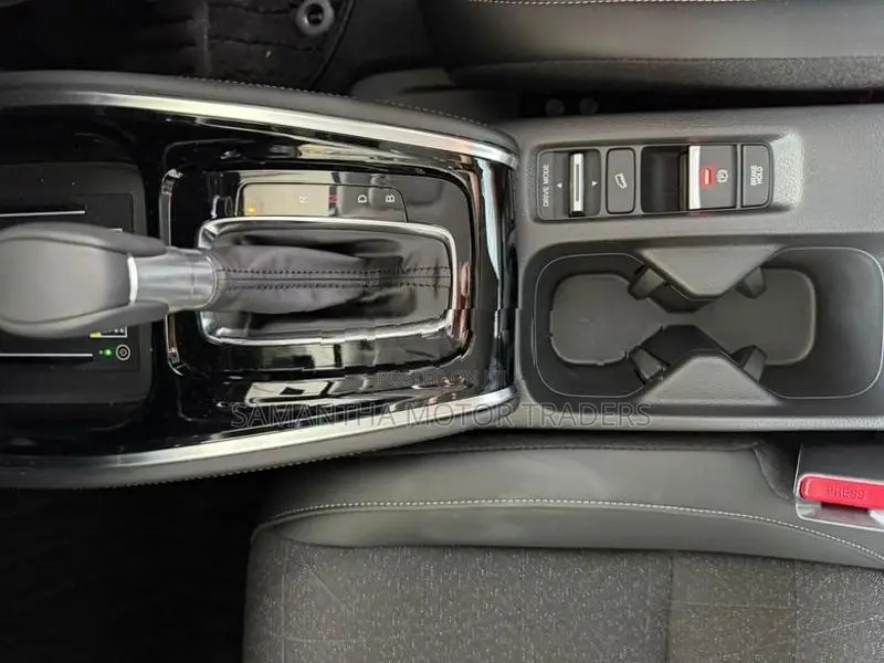 Honda Vezel Z Premium 2025