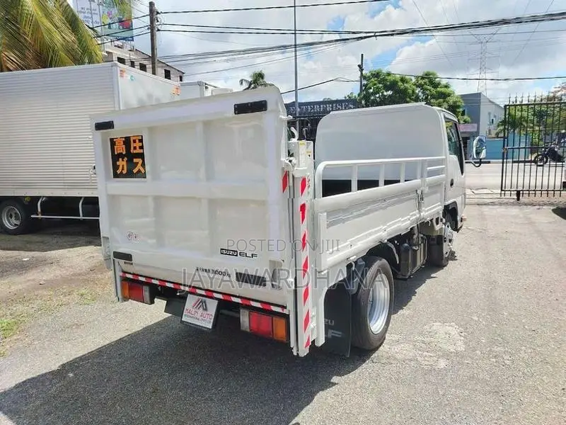 Isuzu Elf NKR85 10.5ft UNREGIS 2017