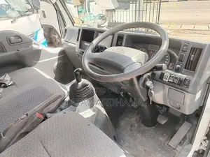 Isuzu Elf NKR85 10.5ft UNREGIS 2017