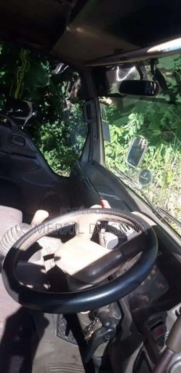 Isuzu 4HF1 1995