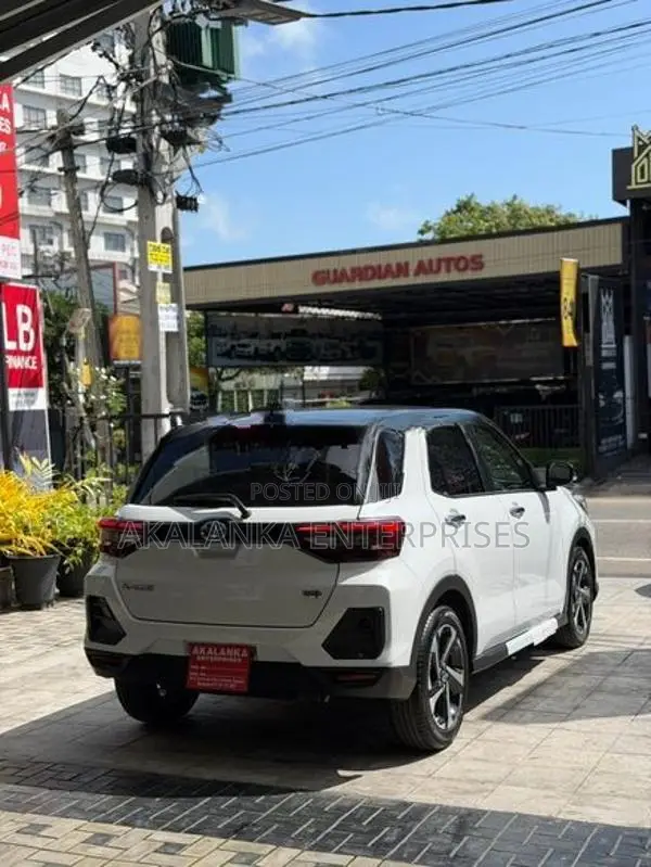 Toyota Raize Z HYBRID BSM 4 WAY 2026