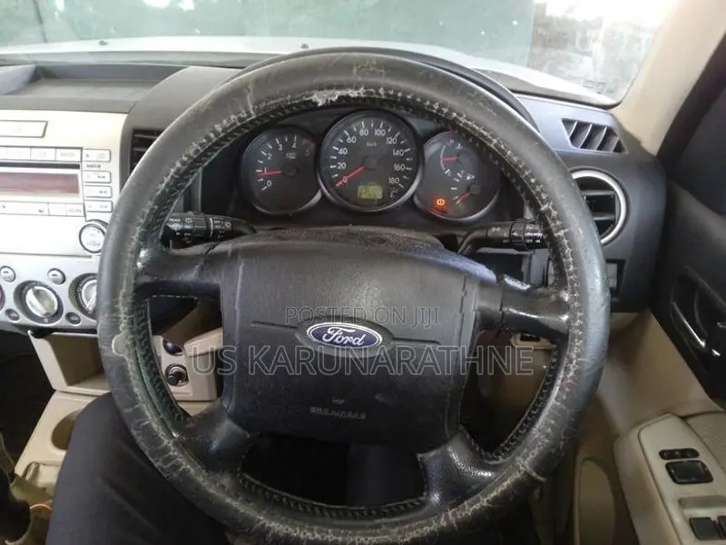 Ford Everest 2011