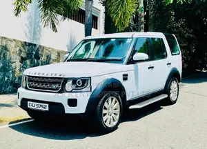 Land Rover Discovery 4 S 1ST Owner LOW KM 2015