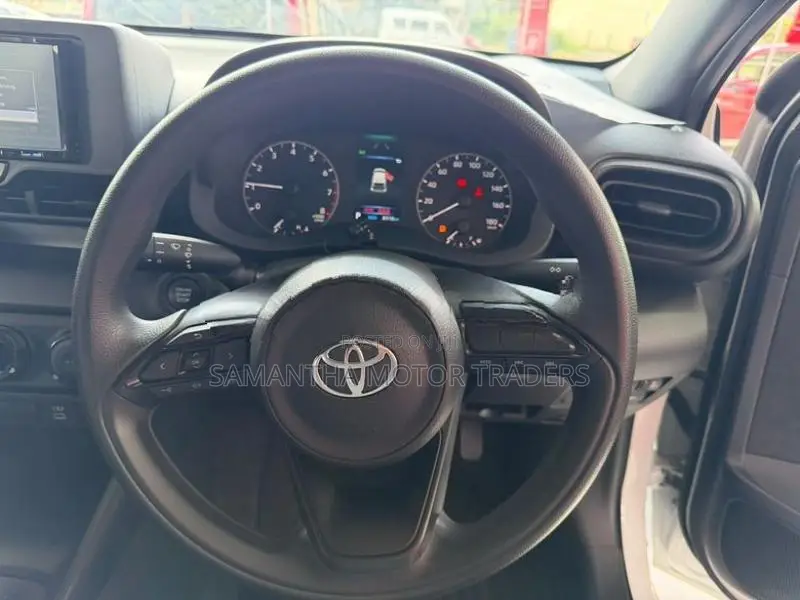 Toyota Yaris X Grade 2024