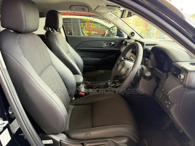 Honda Vezel Z Premium 2025