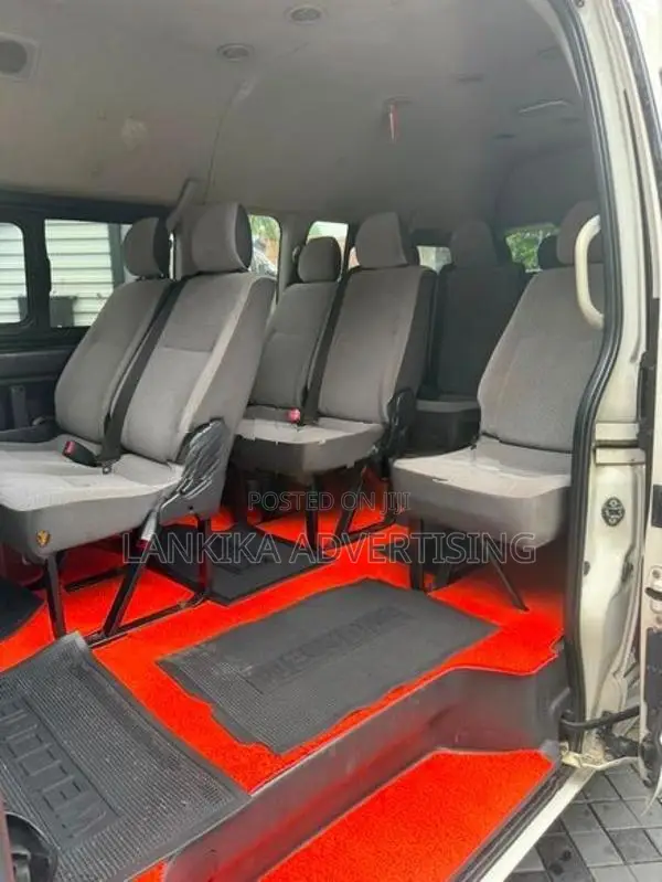 Toyota KDH HIGH ROOF 223 2015