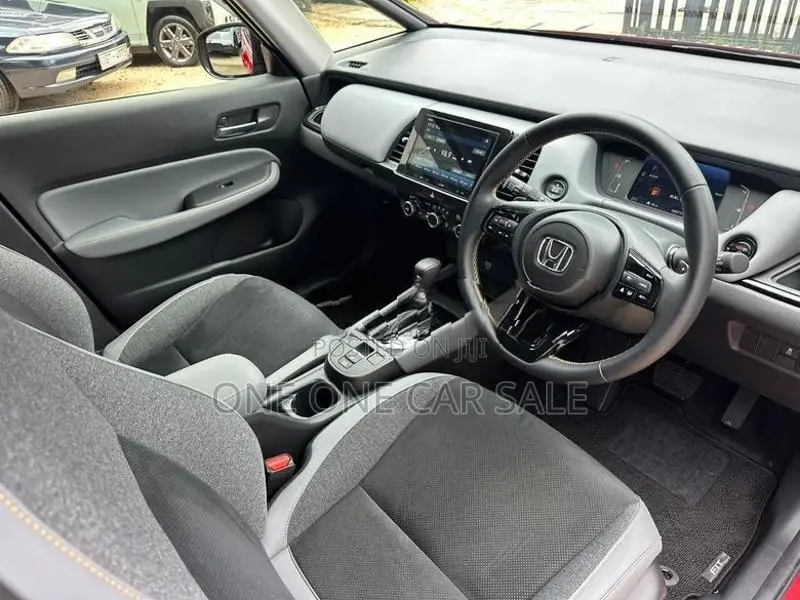 Honda Vezel Z Play Sunroof 4way 2026