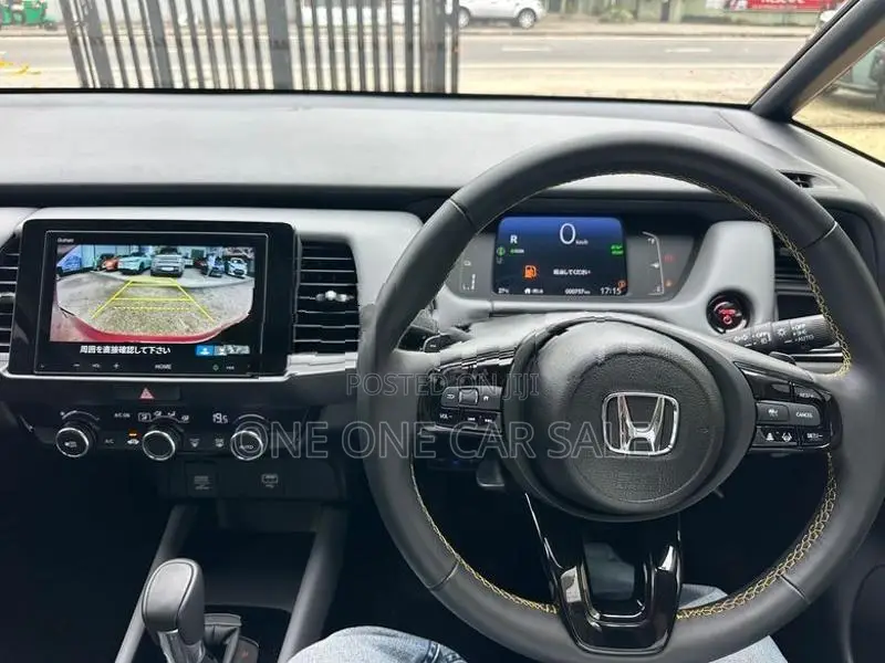 Honda Vezel Z Play Sunroof 4way 2026