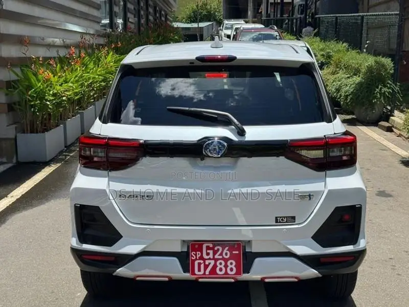 Toyota Raize Z Hybrid auto (p) 2025