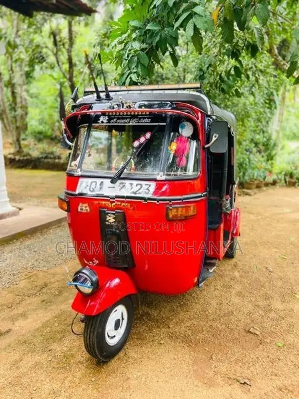 Bajaj RE 2005