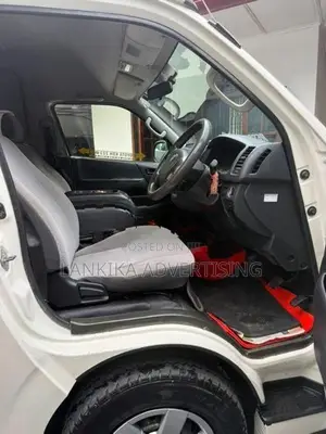 Toyota KDH HIGH ROOF 223 2015