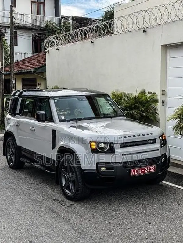 Land Rover Defender P300 X DYNAMIC SE 7S 2026