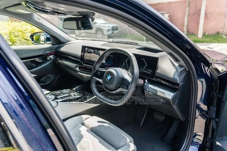 BMW 523i Premium Luxury 2023