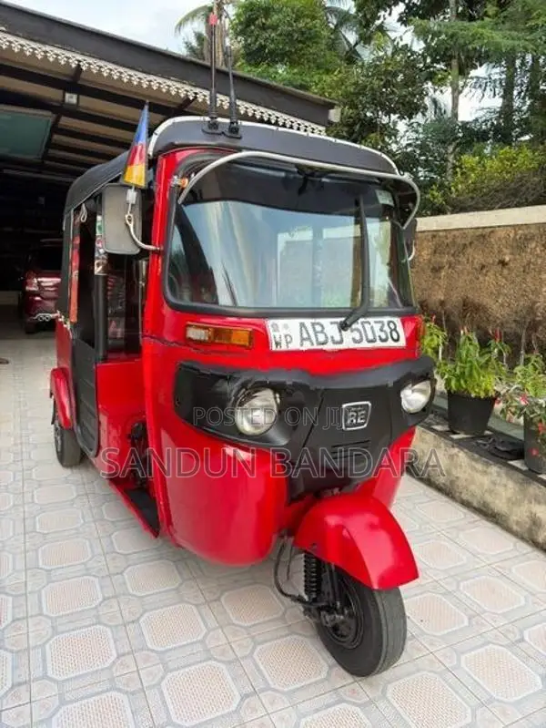 Bajaj RE Twin Plug 2014