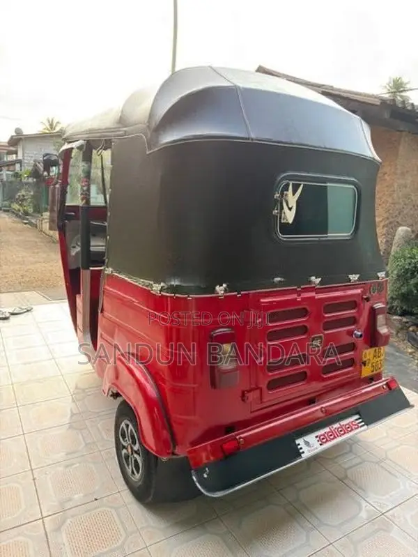 Bajaj RE Twin Plug 2014