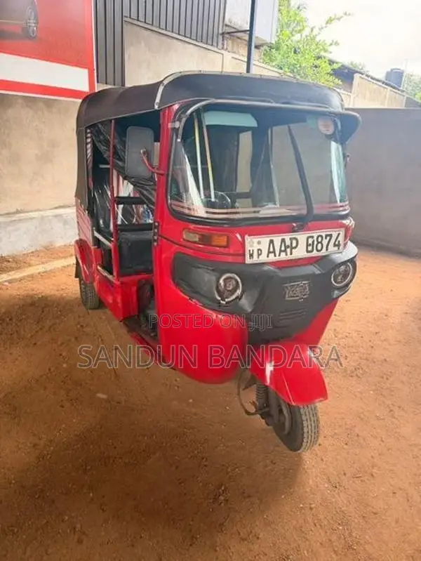 Bajaj RE Twin Plug 2014