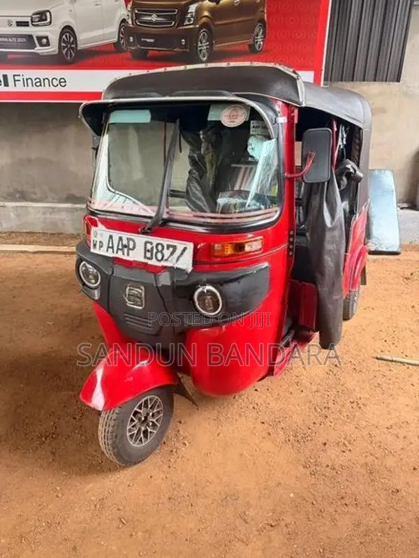 Bajaj RE Twin Plug 2014