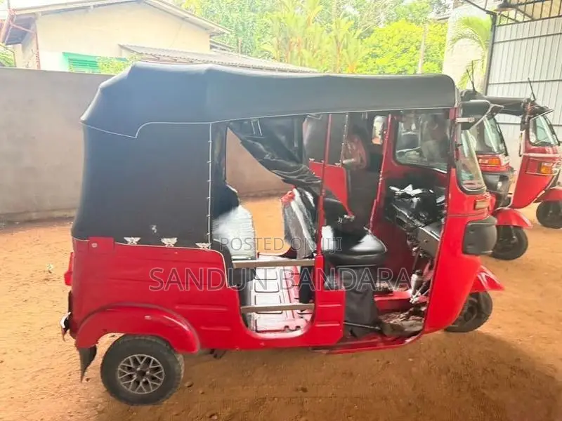 Bajaj RE Twin Plug 2014