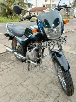 Bajaj CT100 2015