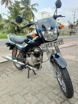 Bajaj CT100 2015