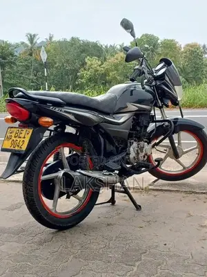 Bajaj Platina 100 2016