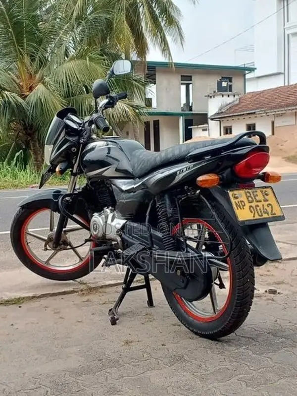 Bajaj Platina 100 2016