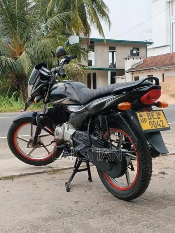 Bajaj Platina 100 2016