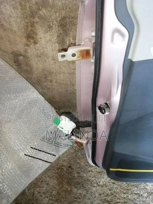 Suzuki Wagon R 44S (FZ) RH Front Door - Reconditioned