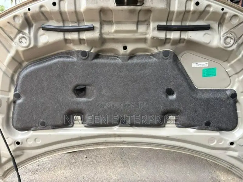 Nissan Tiida Bonnet Insulator