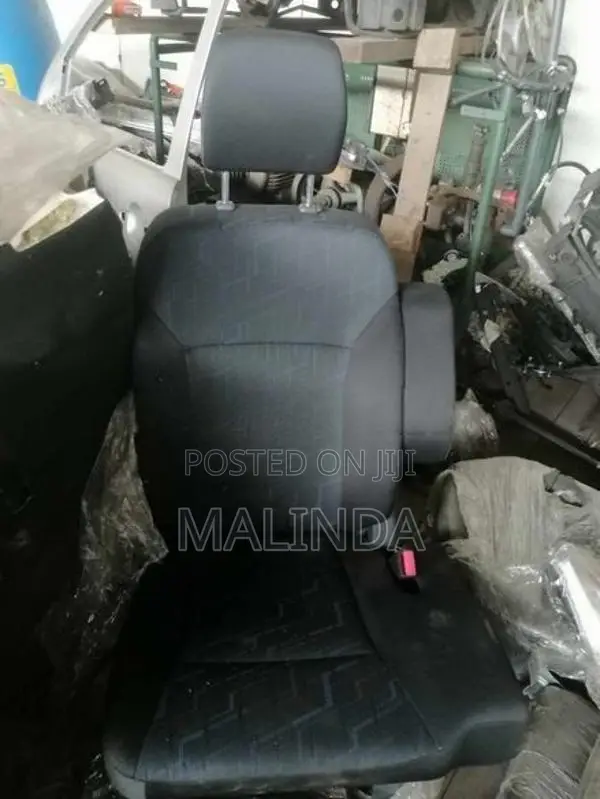 Suzuki Wagon R 44S Stingray Driving Seat - Reconditioned