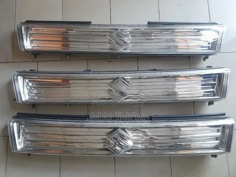 Suzuki Wagon R 44S Stingray Light Shell (White) - Reconditioned