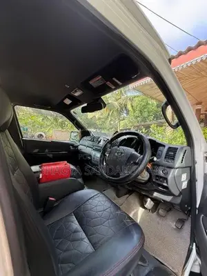 Toyota KDH GL 2019