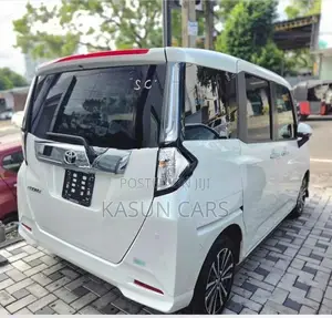 Toyota Roomy Custom GT 2025