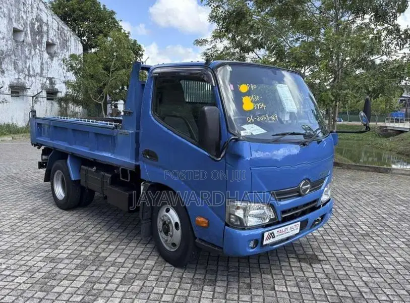 Hino Dutro XZU630T DUMP TIPPER 2018