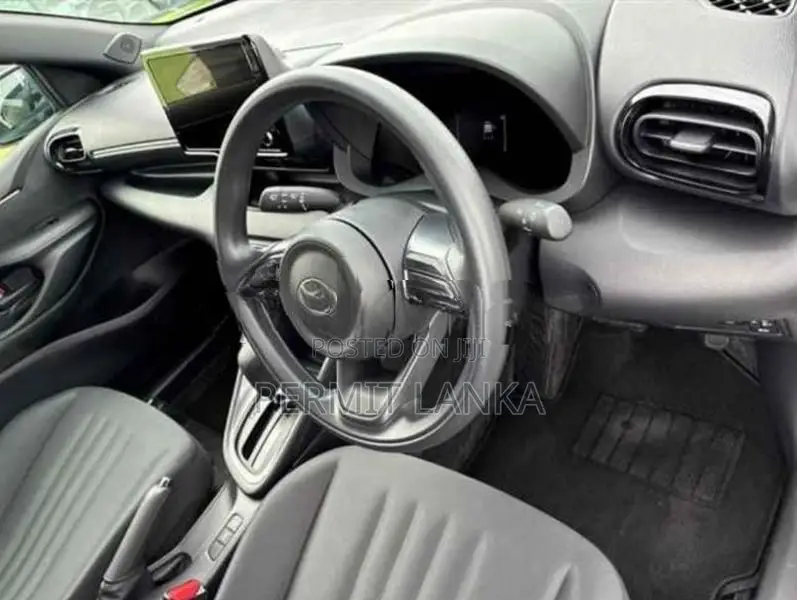 Toyota Yaris G LED Package 2025