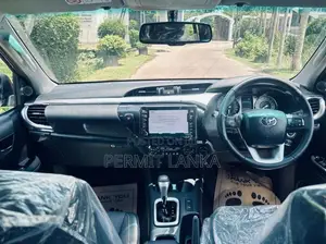 Toyota Hilux REVO Custom Maid 2025