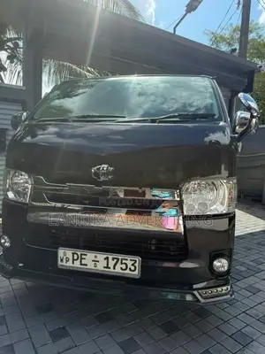 Toyota KDH SUPER GL 2010