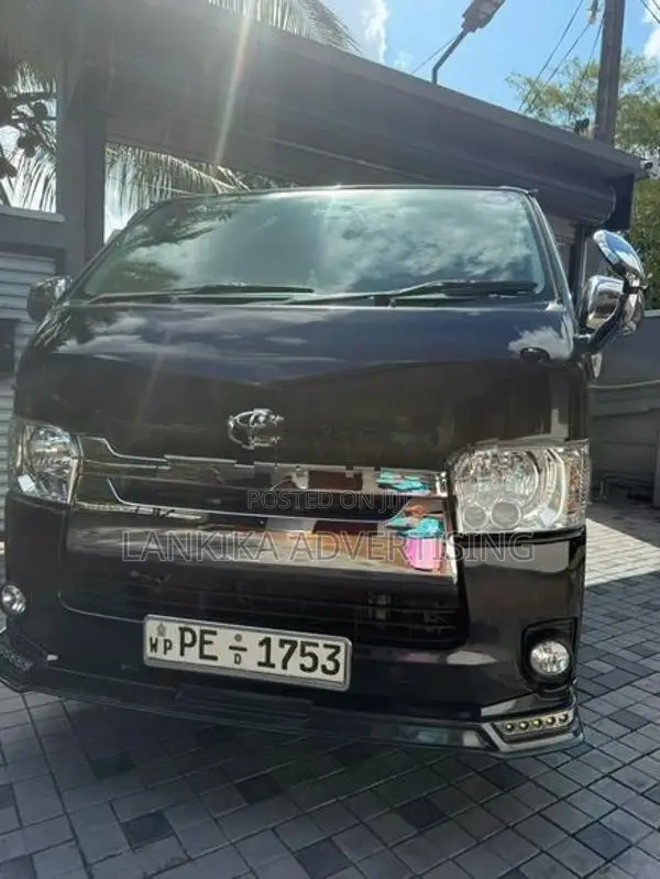 Toyota KDH SUPER GL 2010