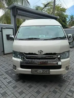 Toyota KDH HIGH ROOF 223 2015