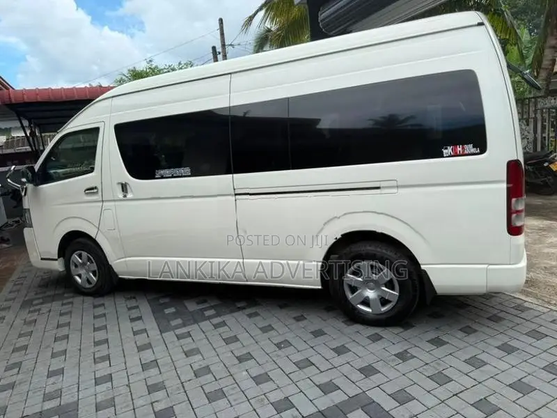 Toyota KDH HIGH ROOF 223 2015