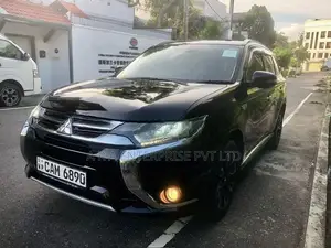 Mitsubishi Outlander Navi Premium Plus 2016