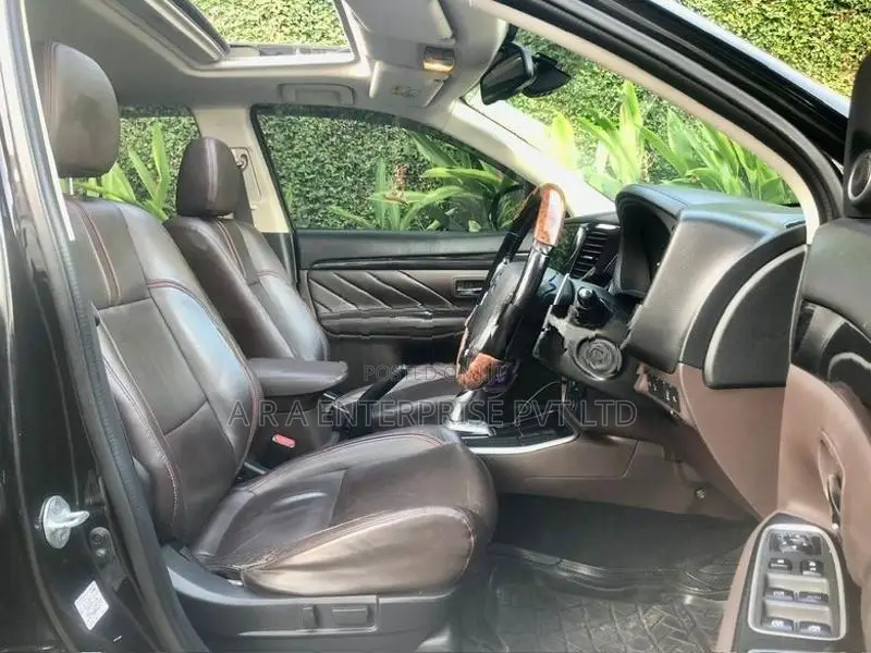 Mitsubishi Outlander Navi Premium Plus 2016