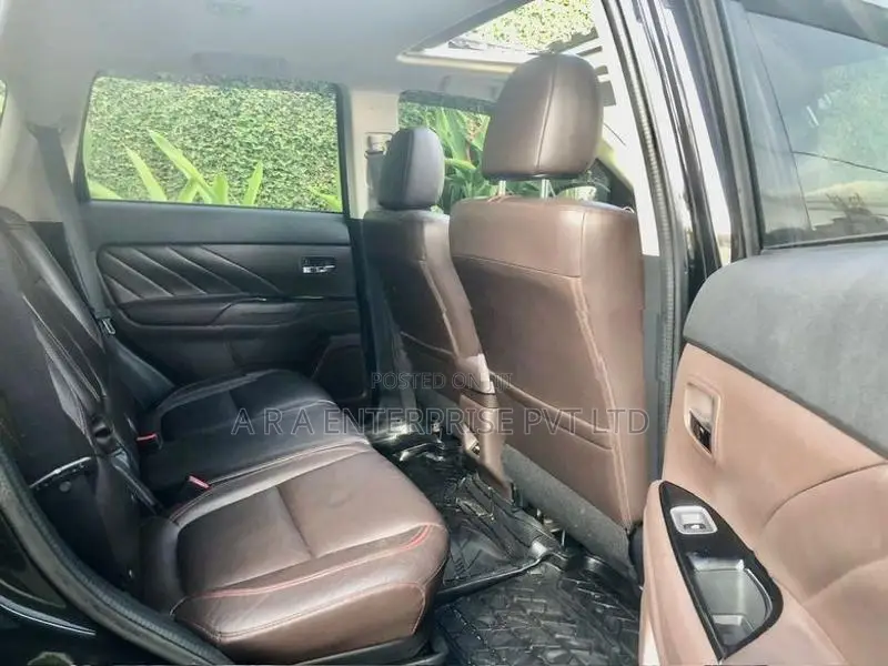 Mitsubishi Outlander Navi Premium Plus 2016