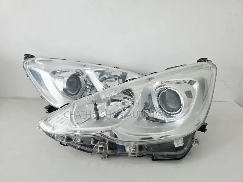 toyota aqua headlight
